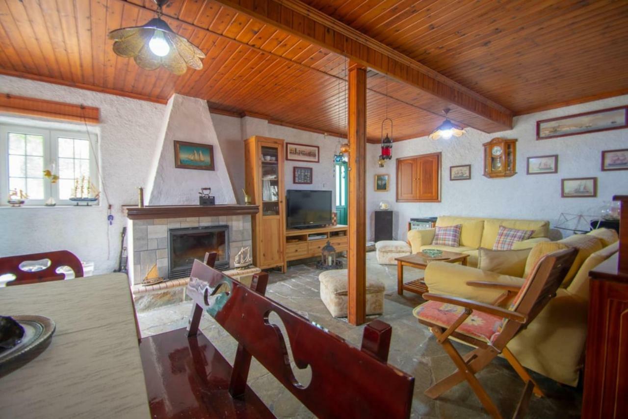 Traditional Village House Méson Yerakaríon Exterior foto